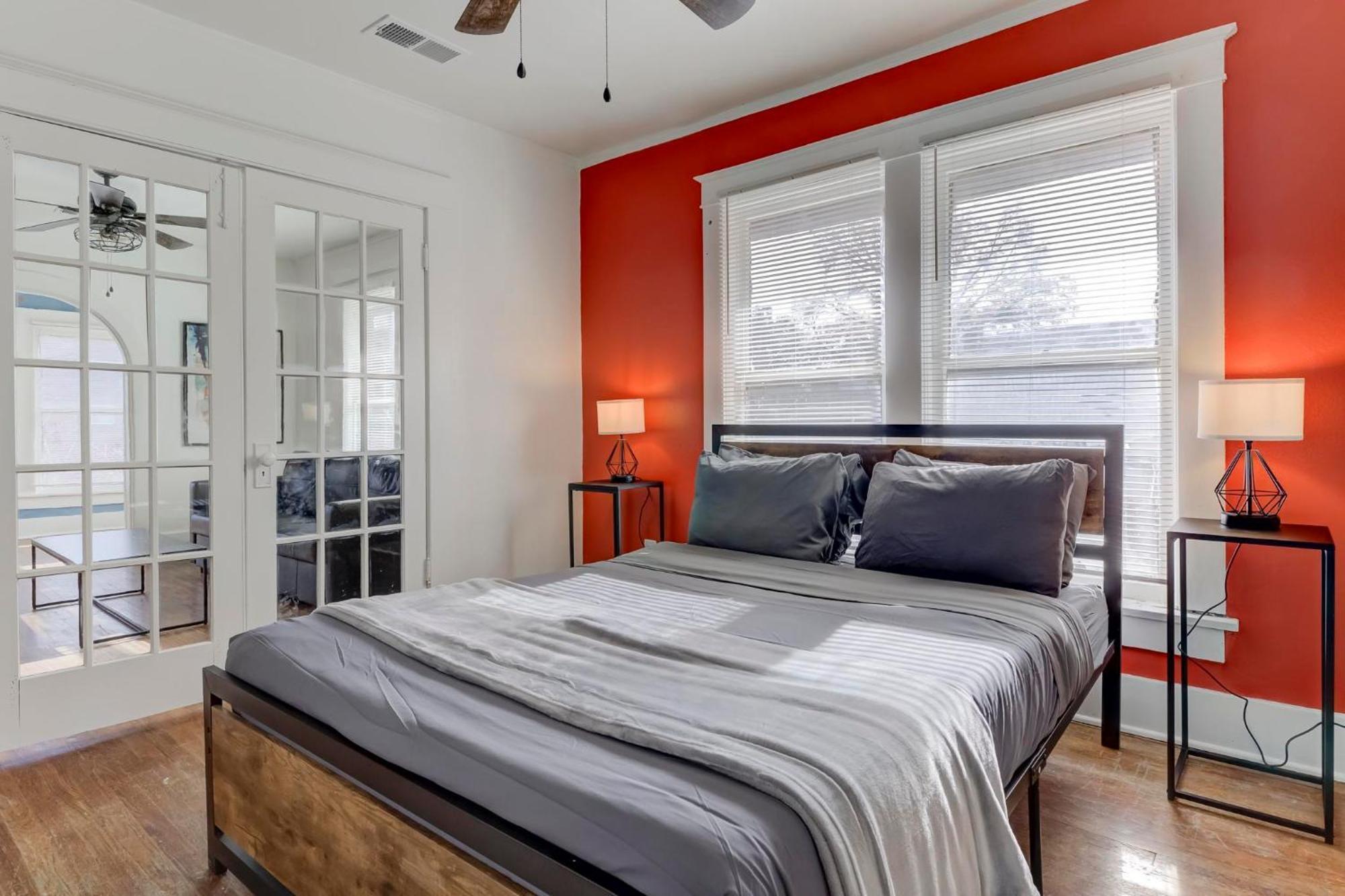 Charming Cooper-Young Flat In The Heart Of Memphis Exterior photo