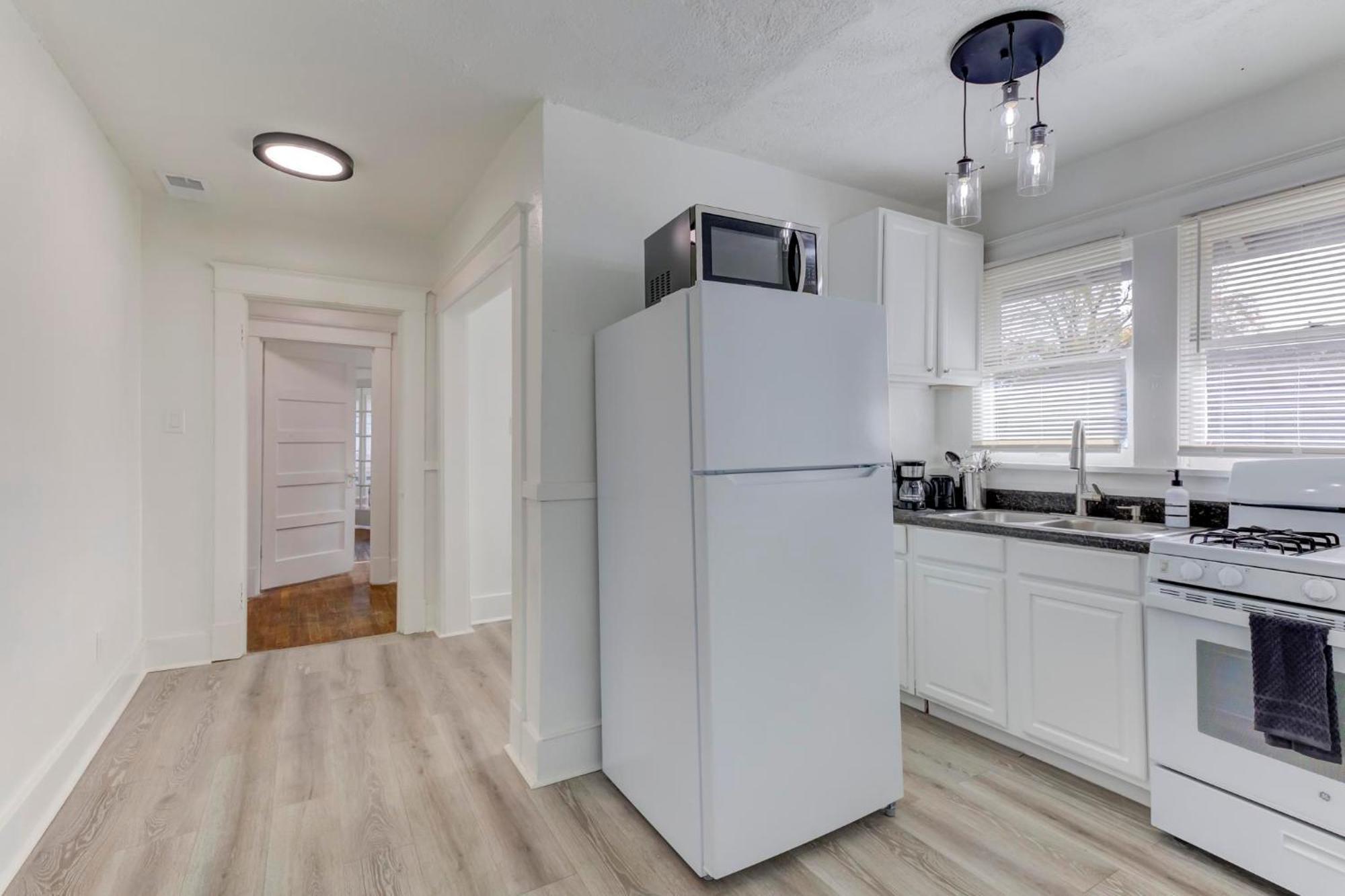 Charming Cooper-Young Flat In The Heart Of Memphis Exterior photo