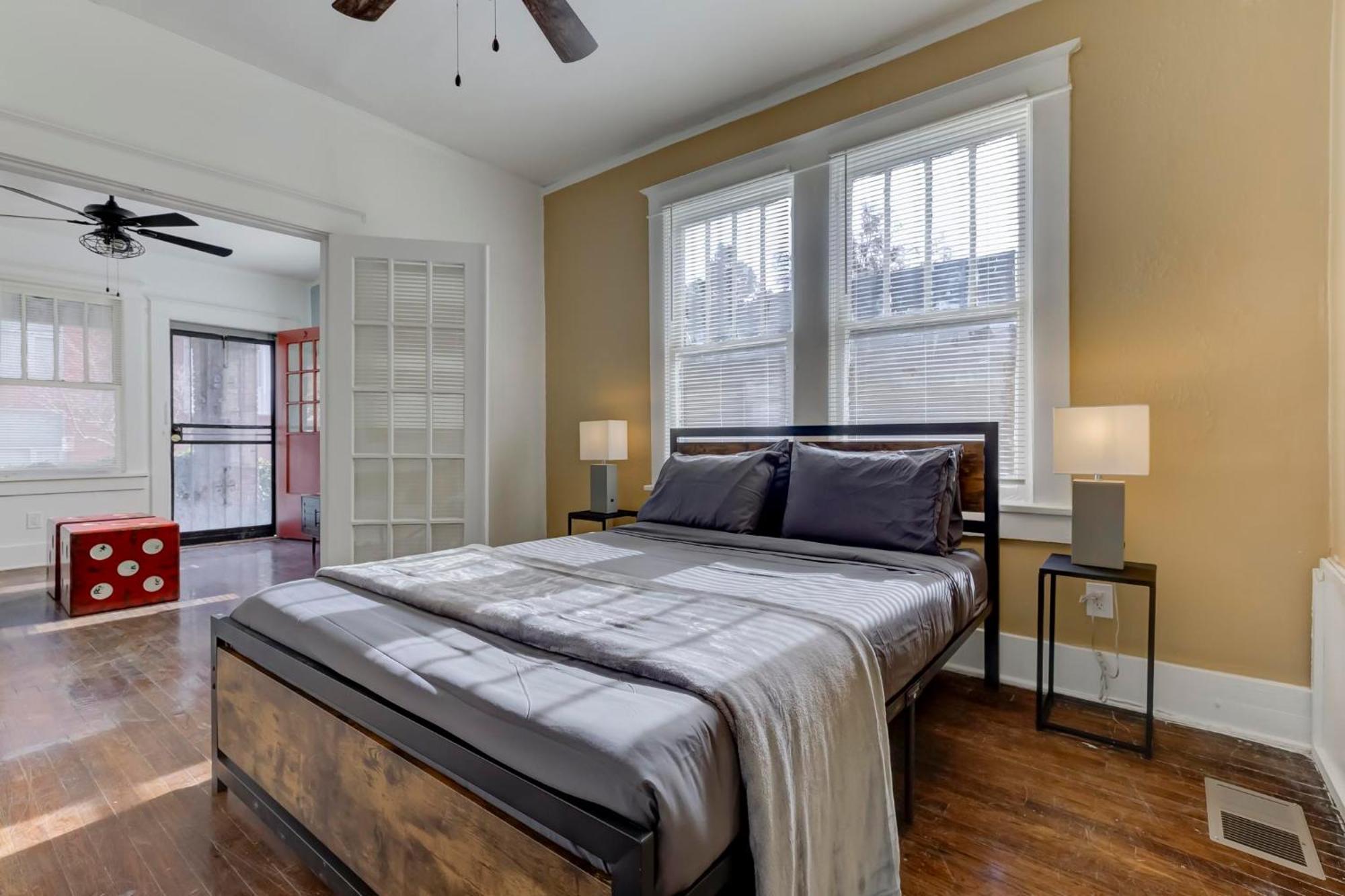 Charming Cooper-Young Flat In The Heart Of Memphis Exterior photo