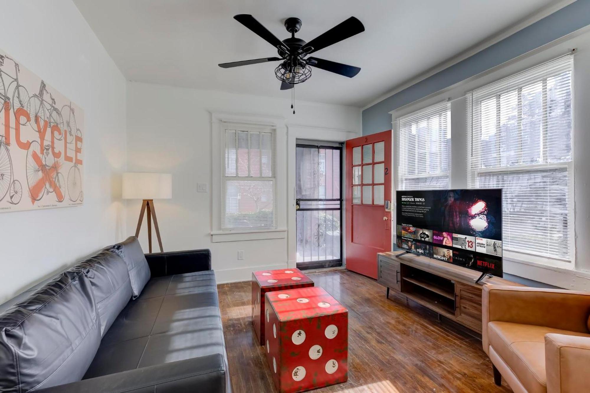 Charming Cooper-Young Flat In The Heart Of Memphis Exterior photo